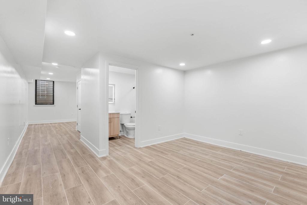 741 N CAPITOL STREET