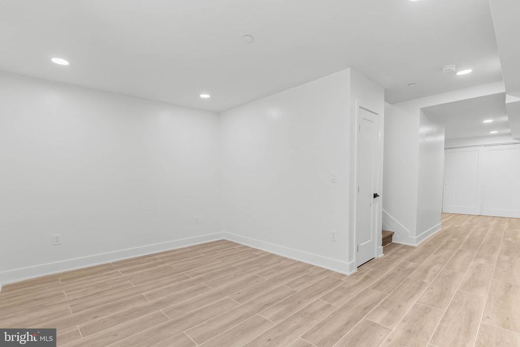 741 N CAPITOL STREET