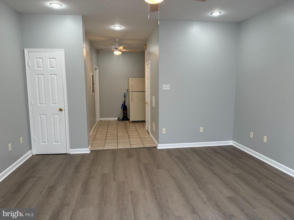 2516 S BROAD STREET Unit: 2F