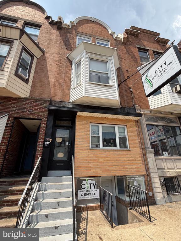 2516 S BROAD STREET Unit: 2F