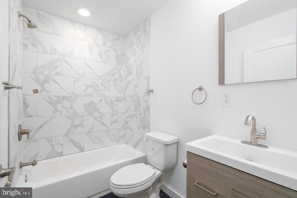 3424 WALLACE STREET Unit: 1