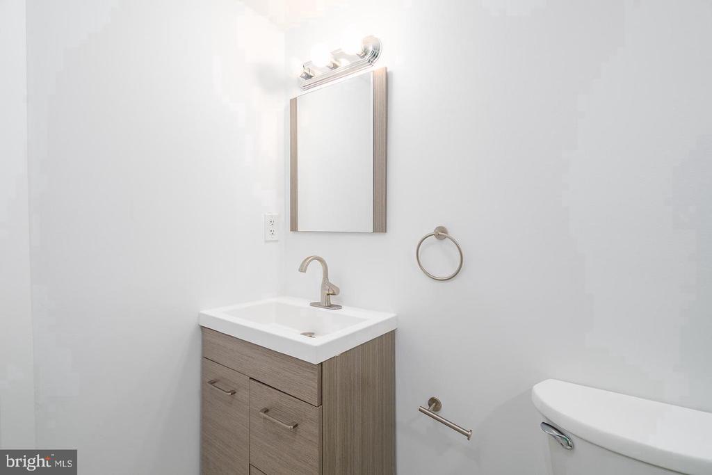 3424 WALLACE STREET Unit: 1