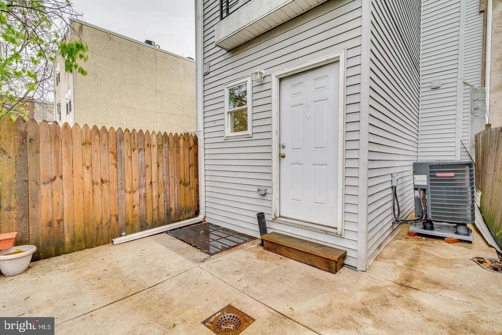 3424 WALLACE STREET Unit: 1