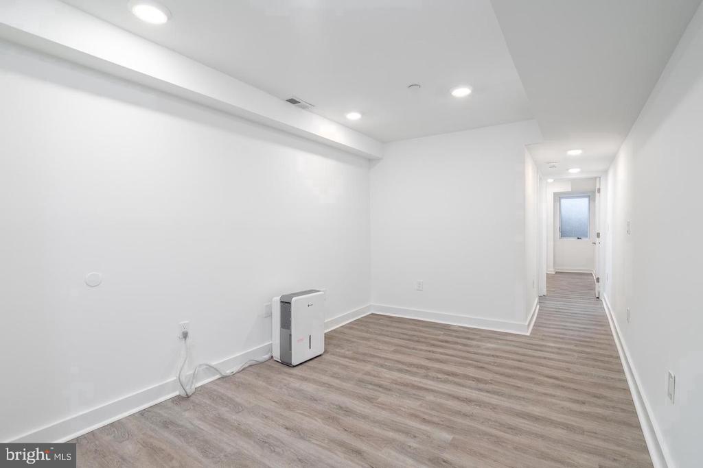 3424 WALLACE STREET Unit: 1