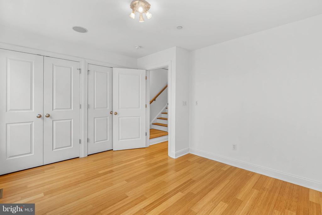 1003 N 3RD STREET Unit: B