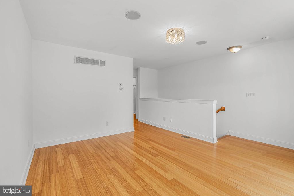 1003 N 3RD STREET Unit: B
