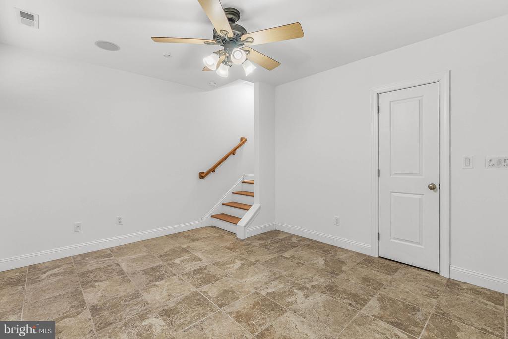 1003 N 3RD STREET Unit: B