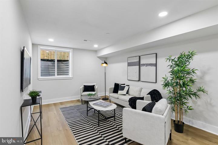 1437 S 8TH STREET