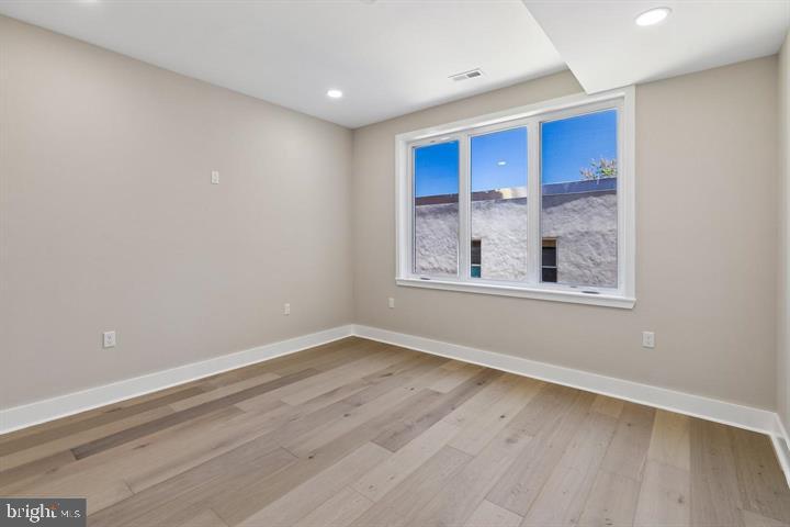 1437 S 8TH STREET