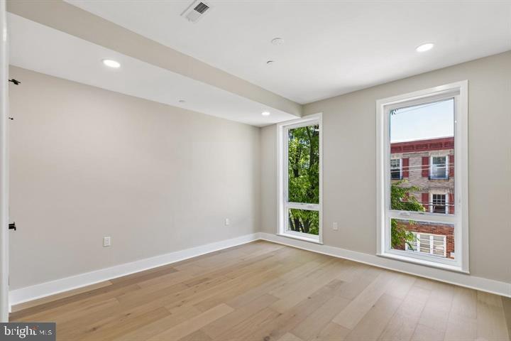 1437 S 8TH STREET