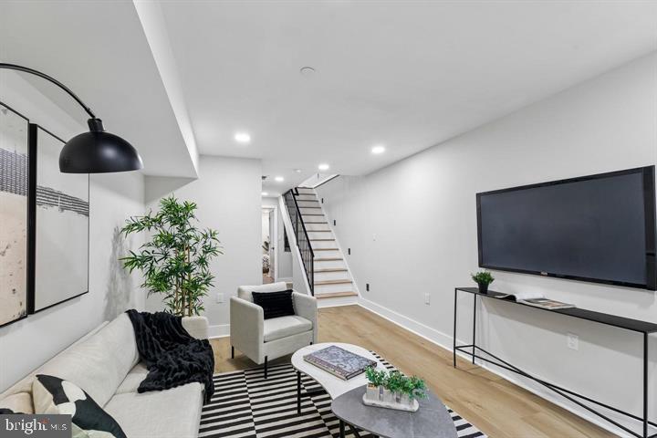 1437 S 8TH STREET