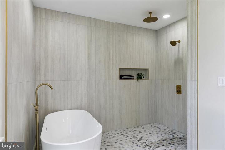 1437 S 8TH STREET