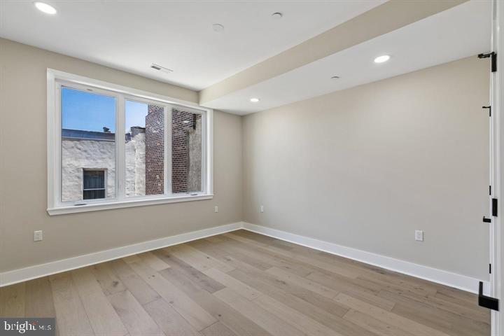 1437 S 8TH STREET