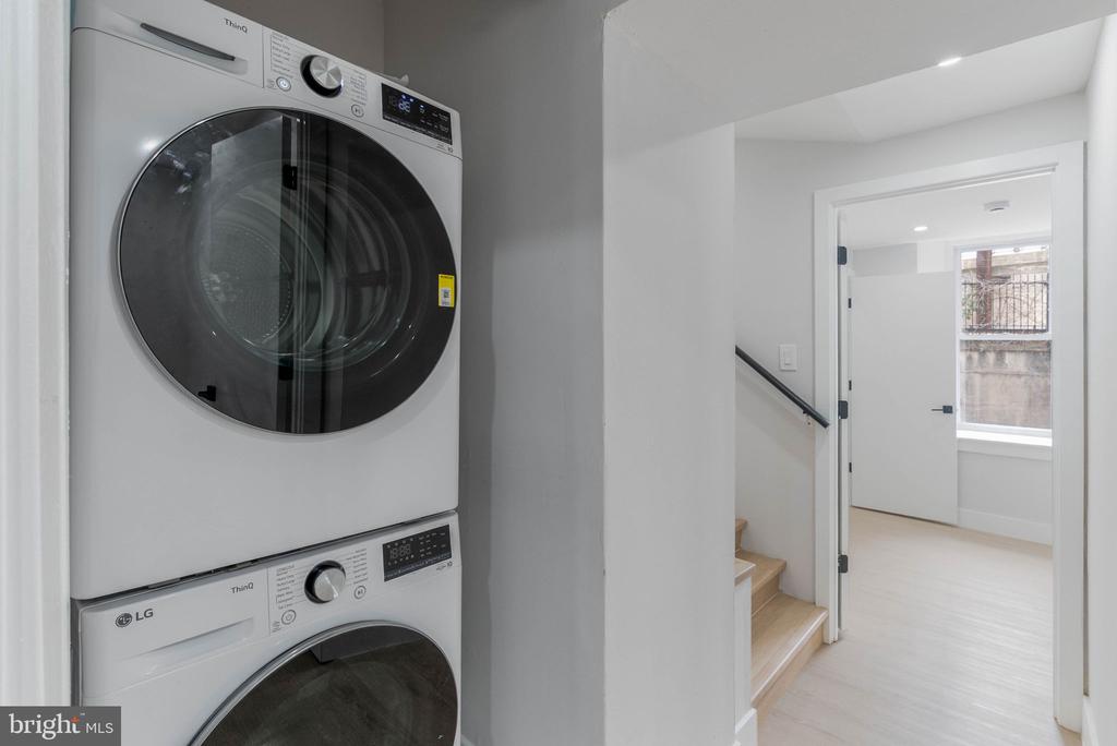 4522 BAKER STREET Unit: 1