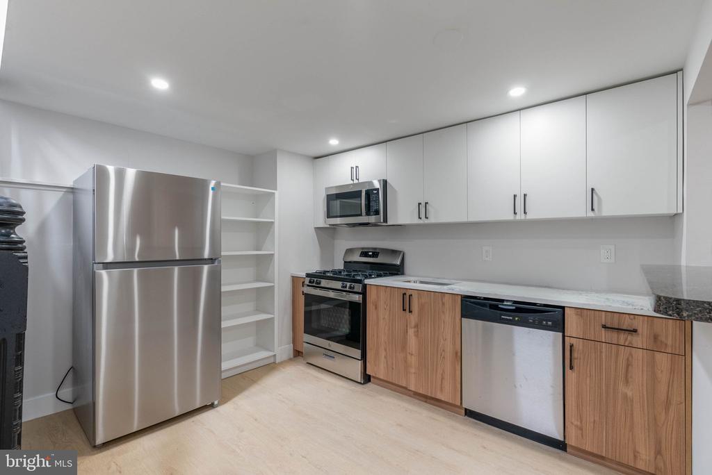 4522 BAKER STREET Unit: 1