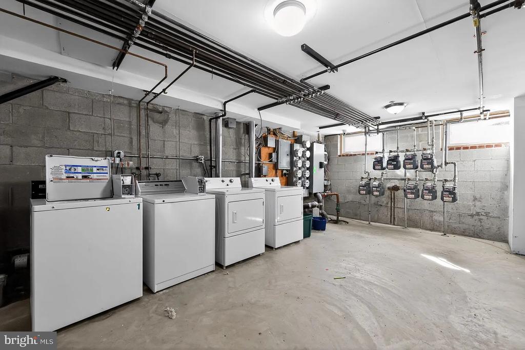 1521 N 15TH STREET Unit: 2