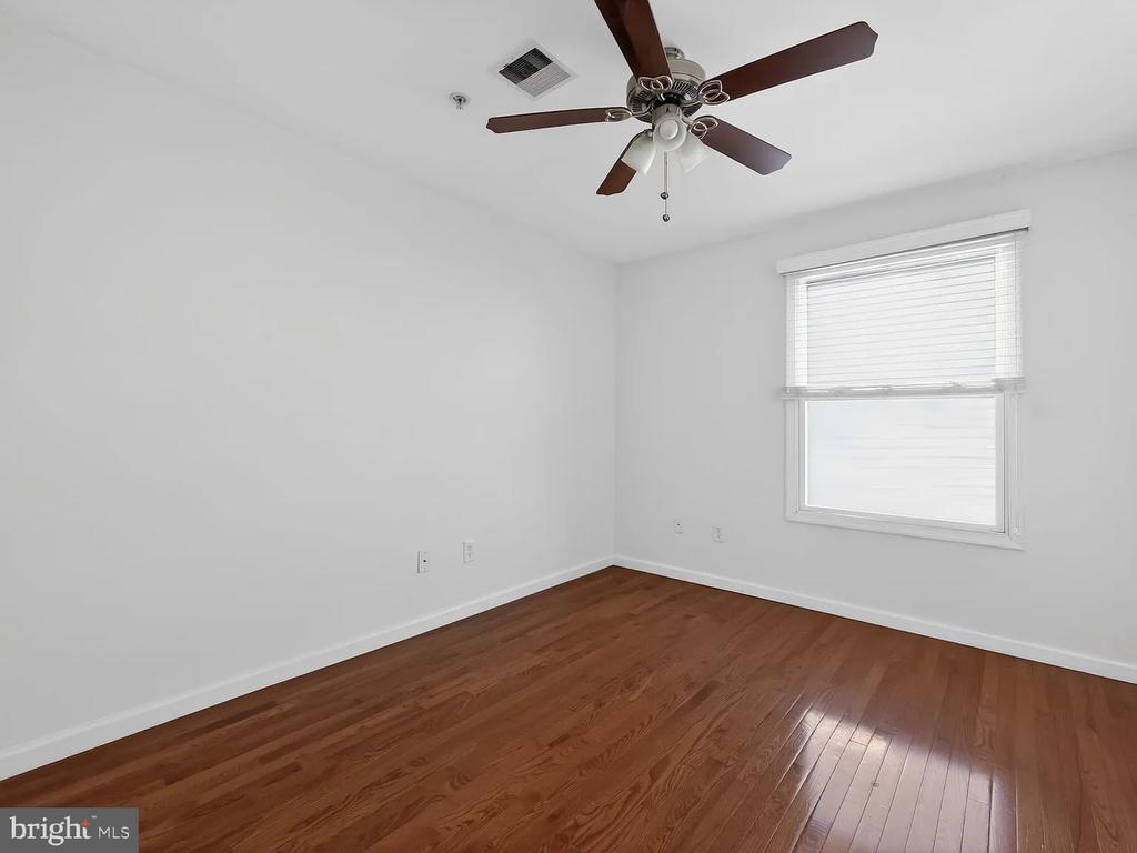 1521 N 15TH STREET Unit: 2