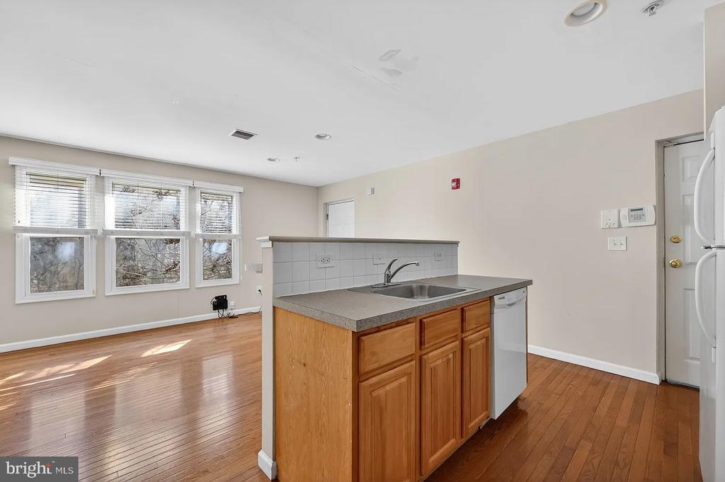 1521 N 15TH STREET Unit: 2