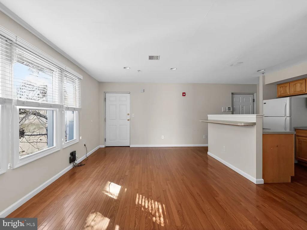 1521 N 15TH STREET Unit: 2
