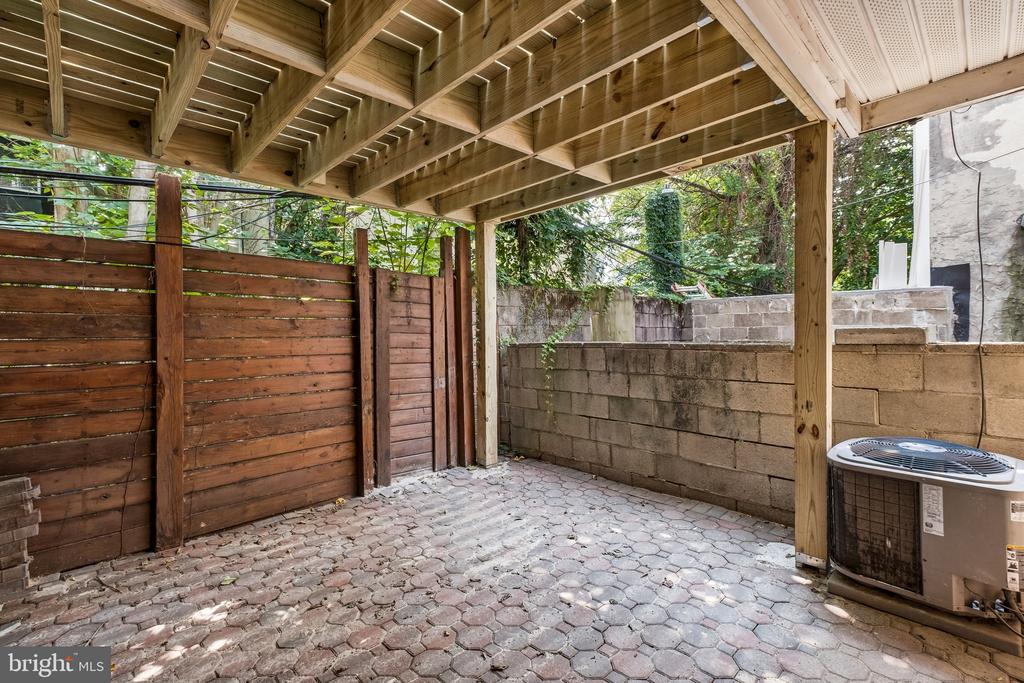 1914 MANTON STREET
