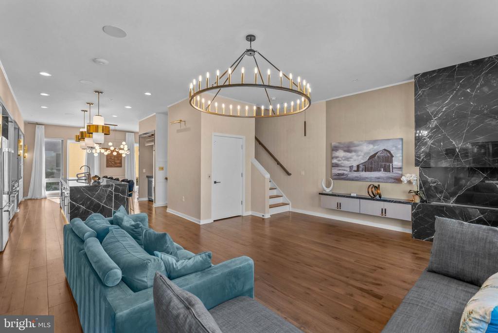 3205 PIERVIEW LANE