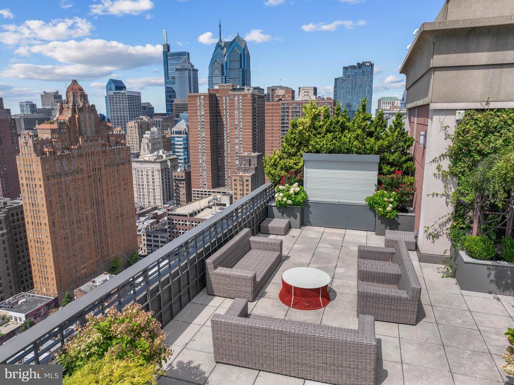440 S BROAD STREET Unit: 2206 & 2204
