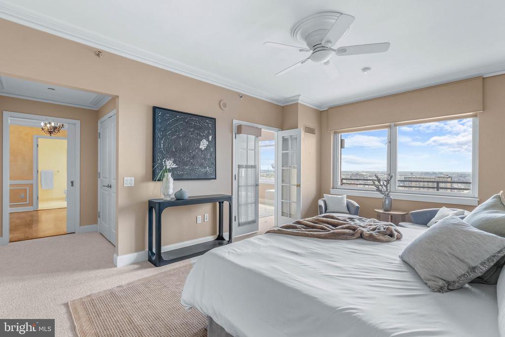 440 S BROAD STREET Unit: 2206 & 2204