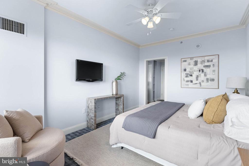 440 S BROAD STREET Unit: 2206 & 2204