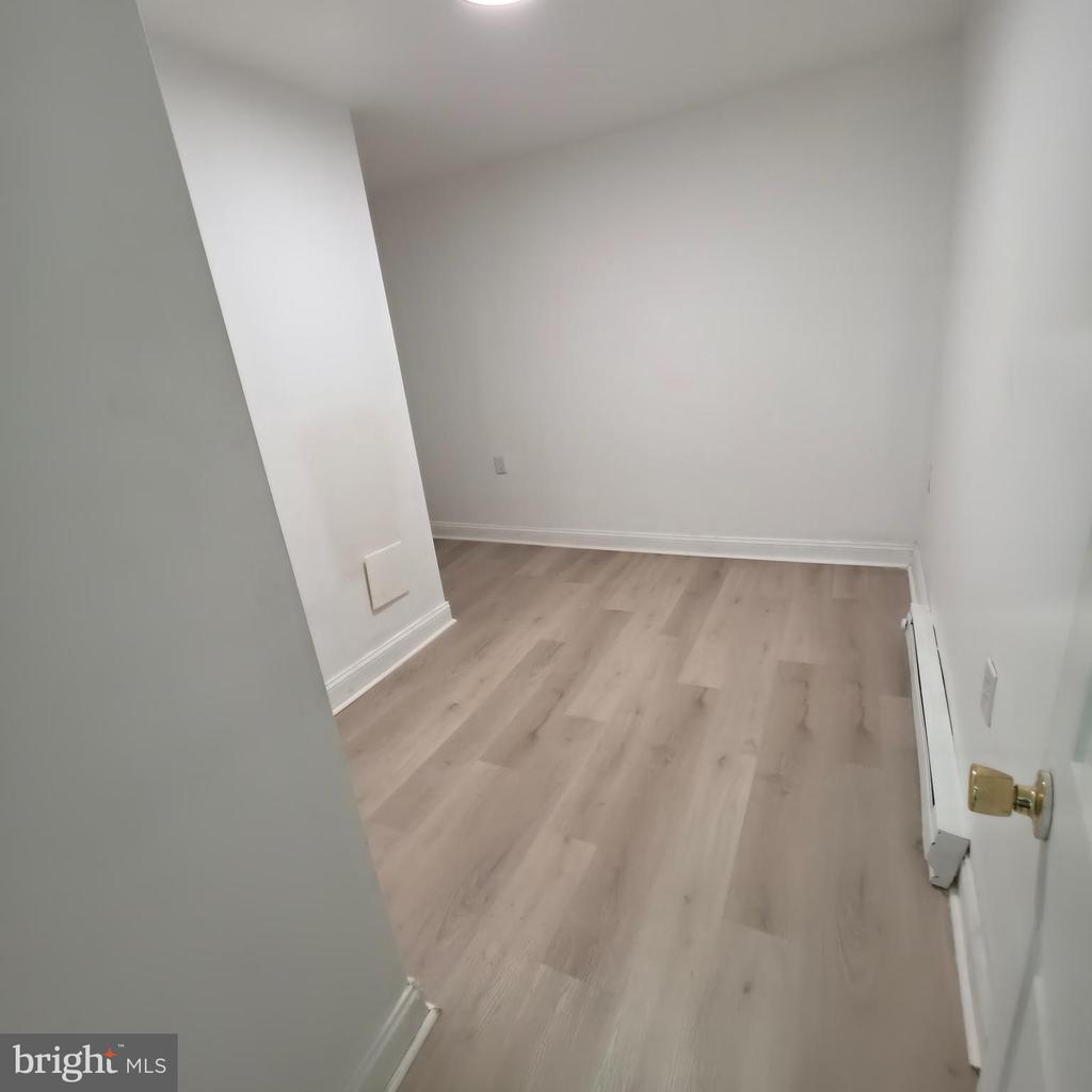 1617 WAKELING STREET Unit: 1