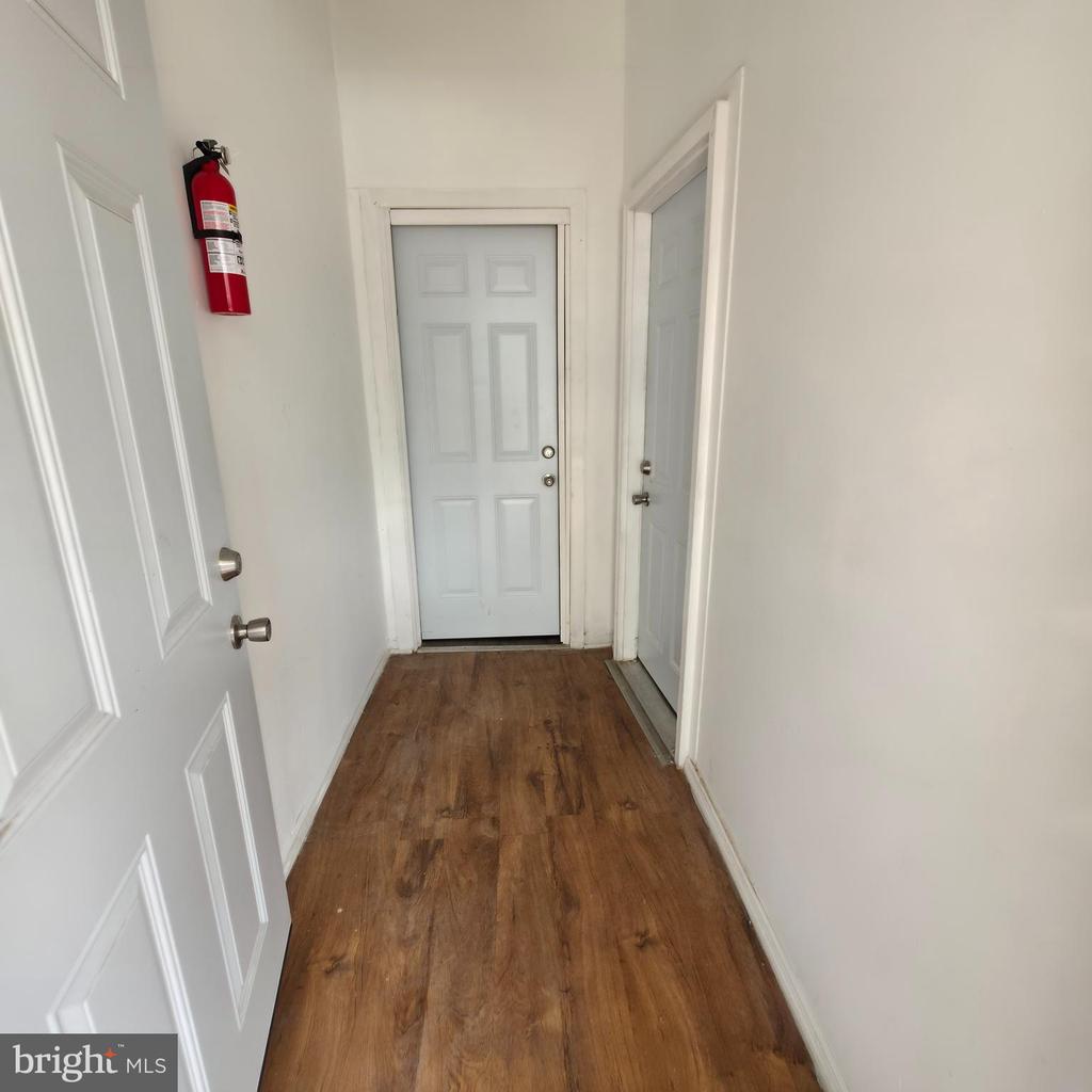 1617 WAKELING STREET Unit: 1
