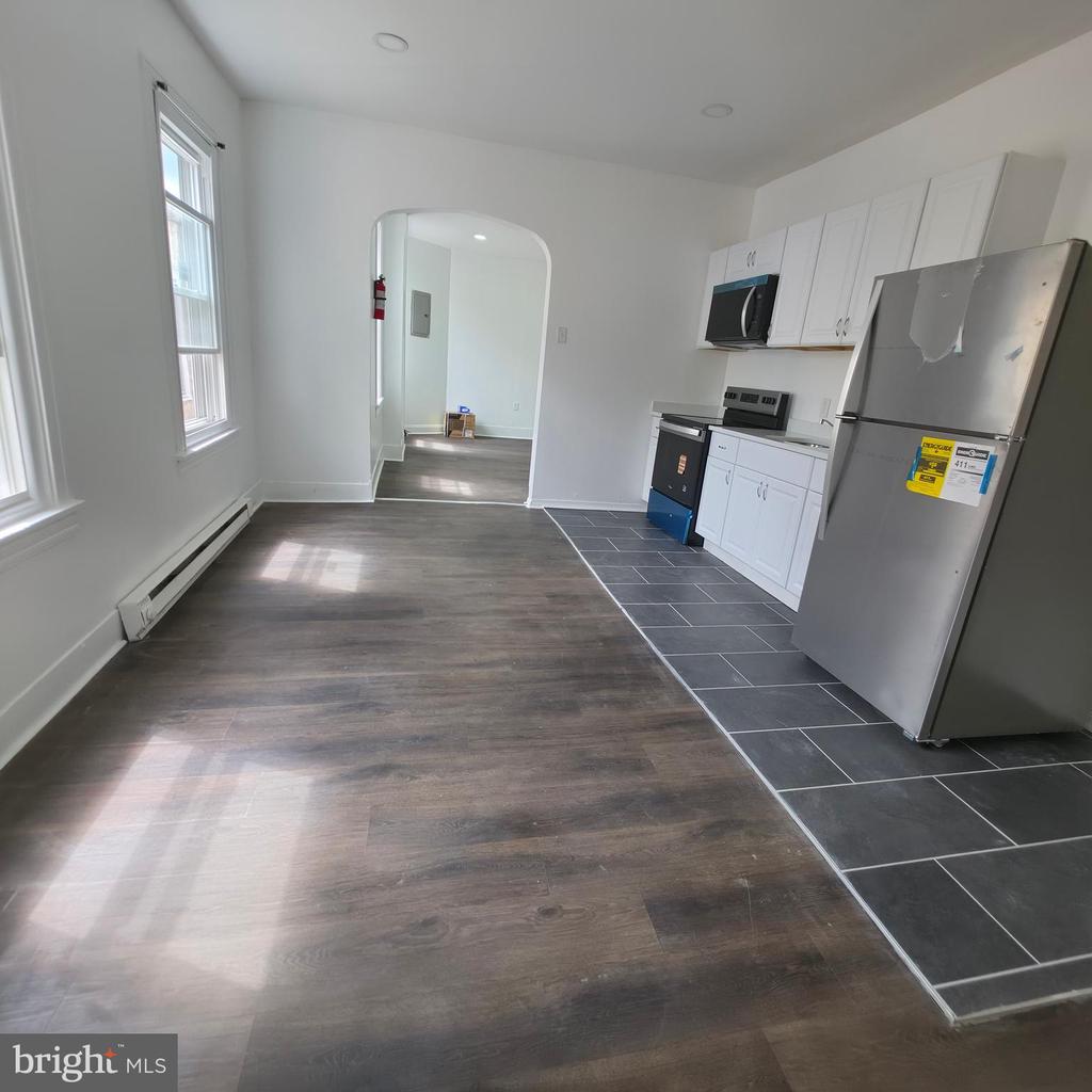 1617 WAKELING STREET Unit: 2