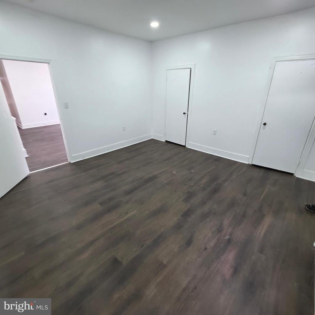 1617 WAKELING STREET Unit: 2
