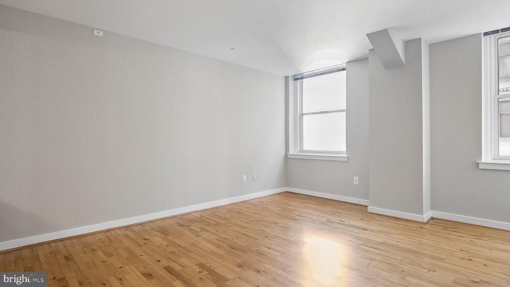 111 S 15TH STREET Unit: 1508