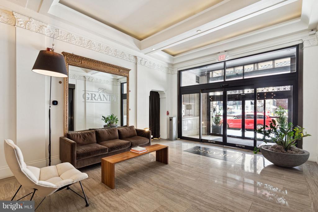 111 S 15TH STREET Unit: 1508