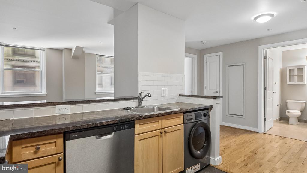 111 S 15TH STREET Unit: 1508