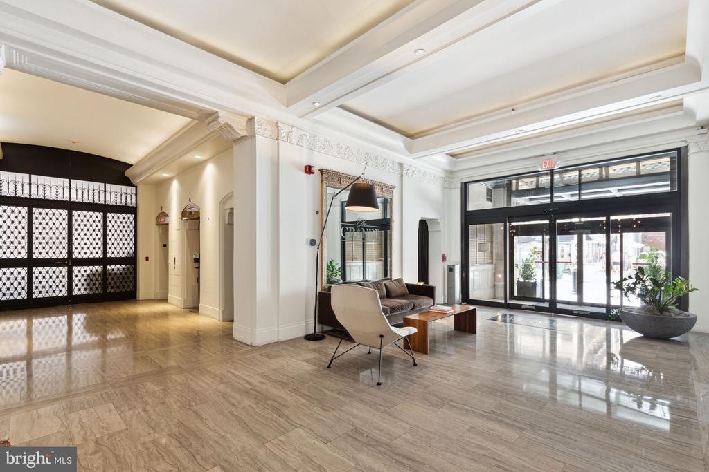 111 S 15TH STREET Unit: 1508