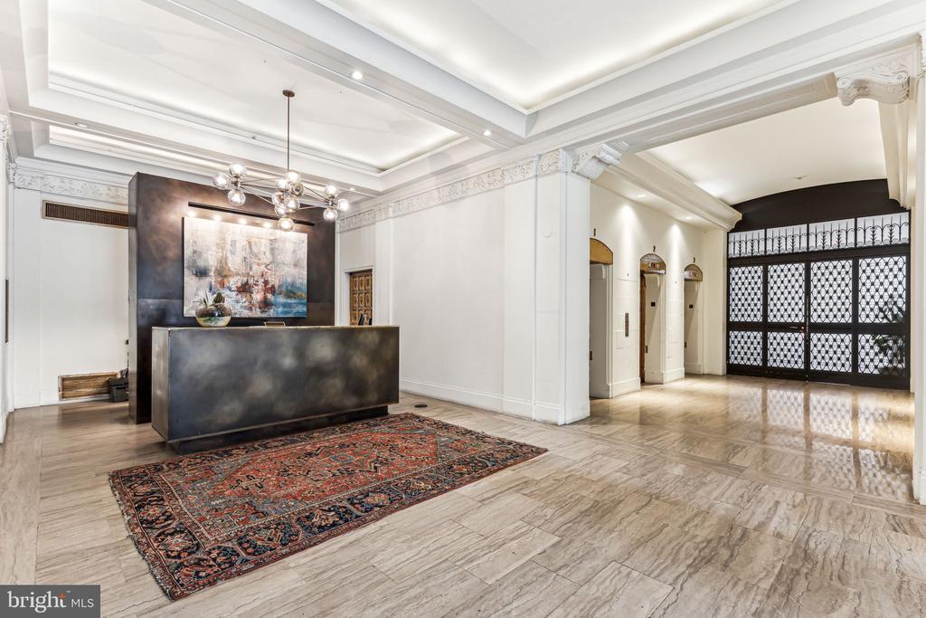 111 S 15TH STREET Unit: 1508