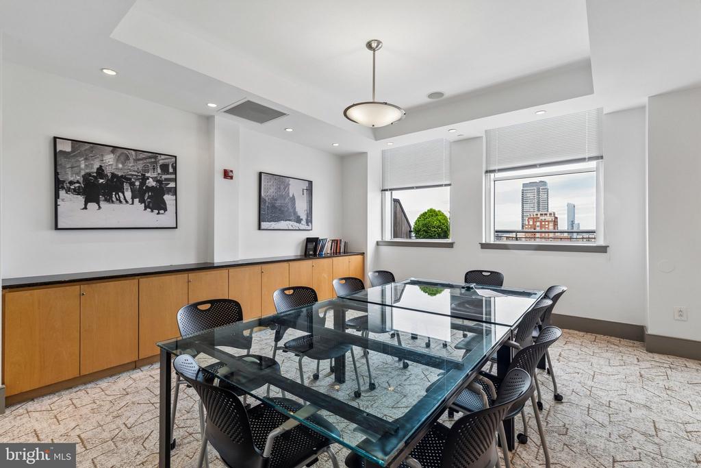 111 S 15TH STREET Unit: 1508