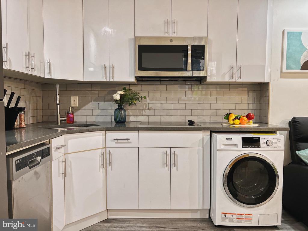 1725 BAINBRIDGE STREET Unit: 1R