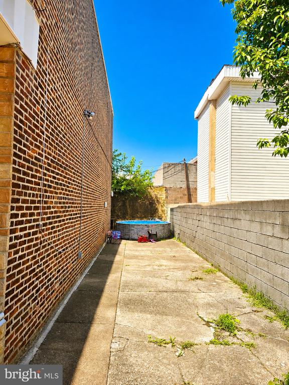 2116 GRANITE STREET