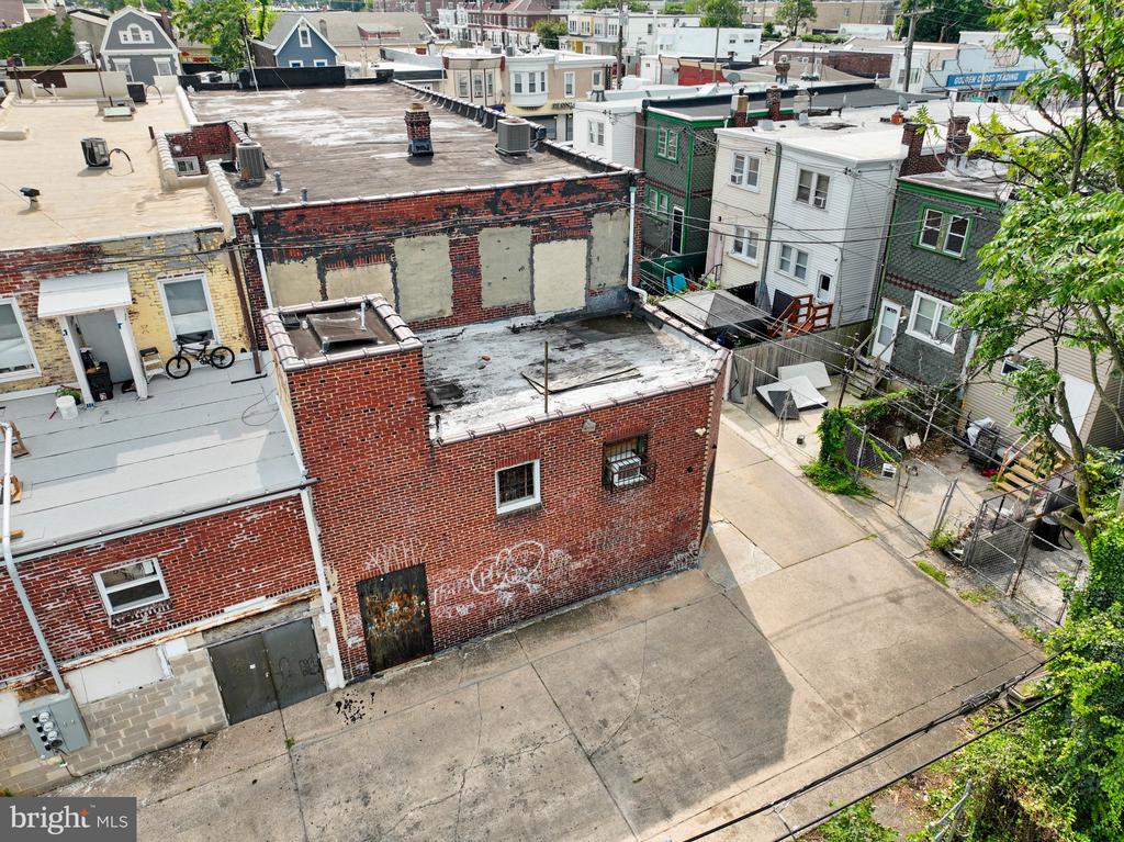 5216 N 5TH STREET