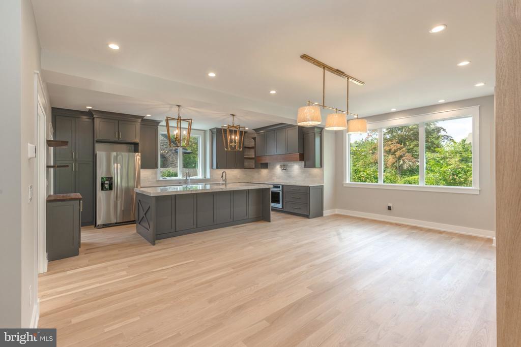 161 CARPENTER LANE