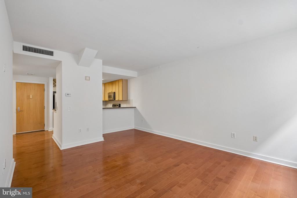 111 S 15TH STREET Unit: 1512