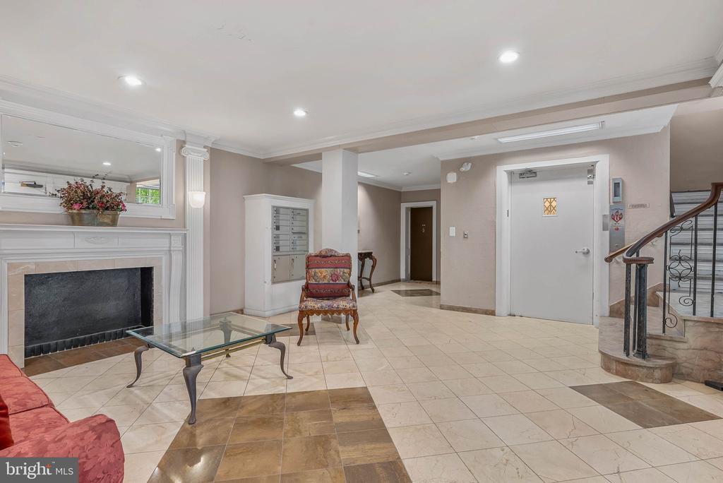 351 S 47TH STREET Unit: B210