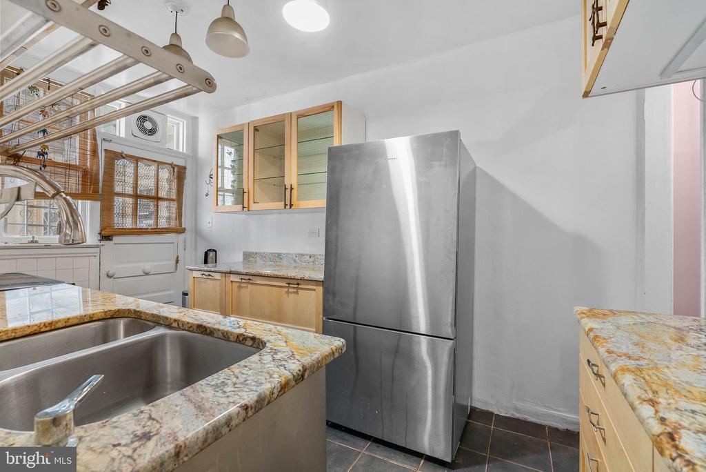 351 S 47TH STREET Unit: B210