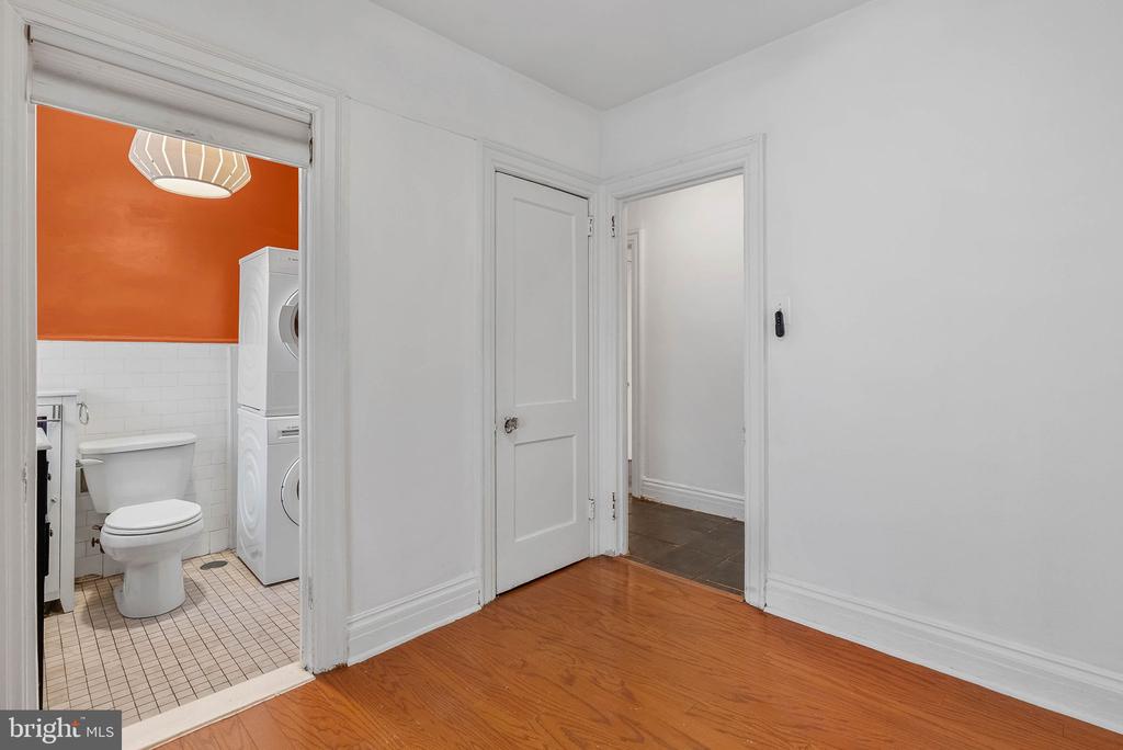 351 S 47TH STREET Unit: B210