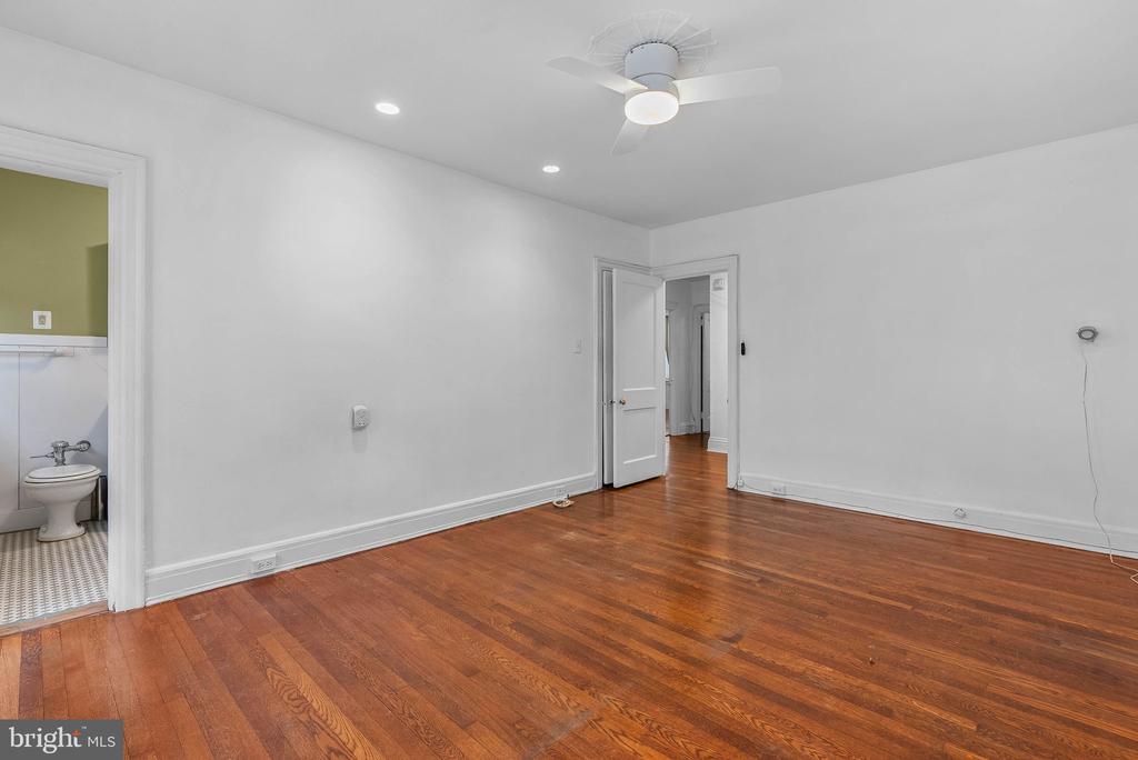 351 S 47TH STREET Unit: B210