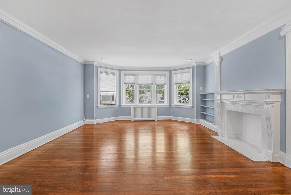 351 S 47TH STREET Unit: B210