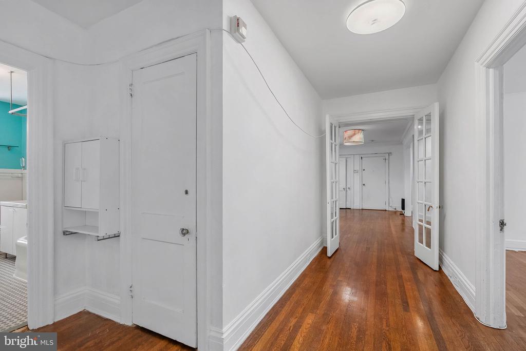 351 S 47TH STREET Unit: B210