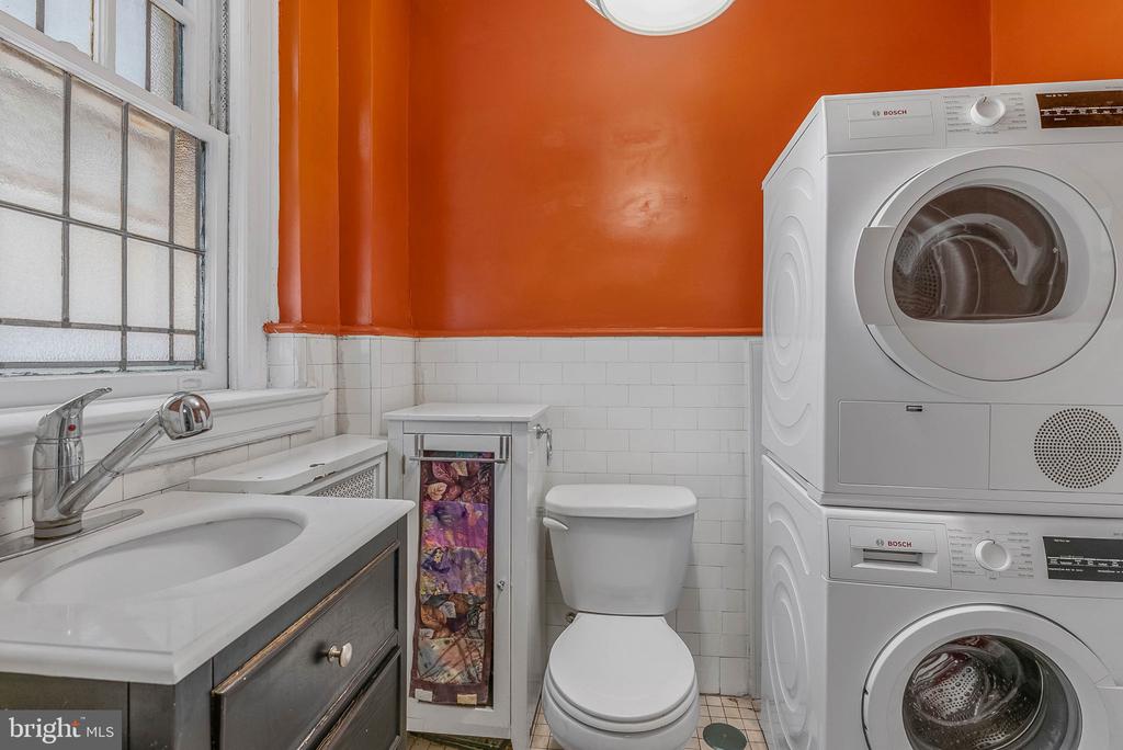 351 S 47TH STREET Unit: B210